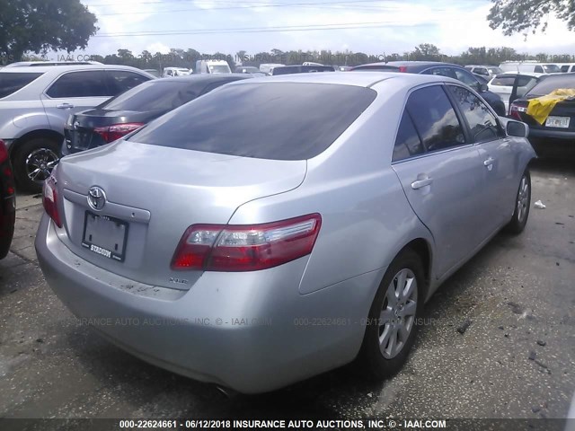 4T1BE46K09U872643 - 2009 TOYOTA CAMRY SE/LE/XLE SILVER photo 4