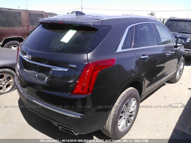 1GYKNCRS4JZ233631 - 2018 CADILLAC XT5 LUXURY GRAY photo 4