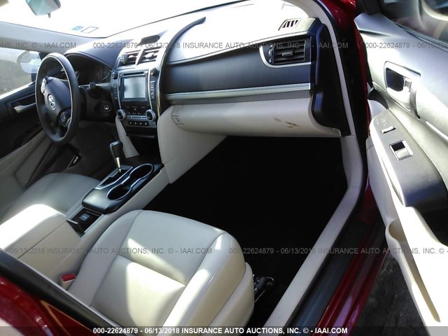 4T4BF1FK2ER426750 - 2014 TOYOTA CAMRY L/SE/LE/XLE 红色 照片 5
