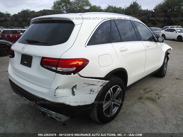 WDC0G4JB7JV058821 - 2018 MERCEDES-BENZ GLC 300 WHITE photo 4