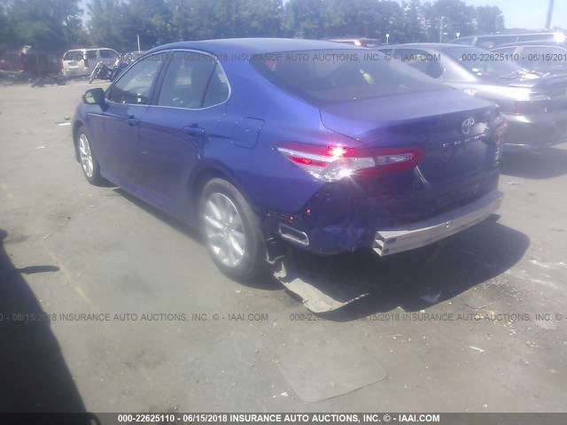 JTNB11HK6J3014322 - 2018 TOYOTA CAMRY L/LE/XLE/SE/XSE BLUE photo 3