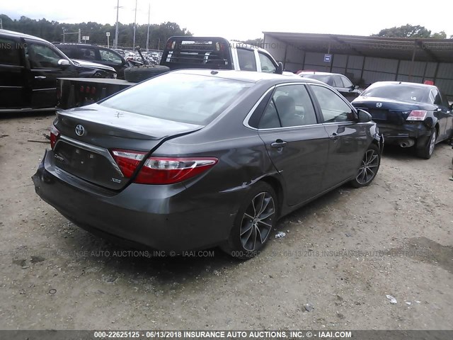 4T1BF1FK0GU227970 - 2016 TOYOTA CAMRY LE/XLE/SE/XSE 灰色 照片 4