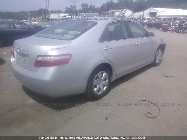 4T1BE46K58U791815 - 2008 TOYOTA CAMRY CE/LE/XLE/SE SILVER photo 4