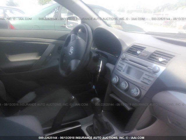 4T1BE46K58U791815 - 2008 TOYOTA CAMRY CE/LE/XLE/SE SILVER photo 5