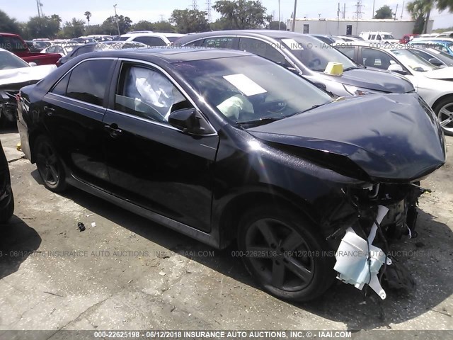 4T1BF1FK1DU650570 - 2013 TOYOTA CAMRY L/SE/LE/XLE 黑色 照片 1