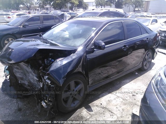 4T1BF1FK1DU650570 - 2013 TOYOTA CAMRY L/SE/LE/XLE 黑色 照片 2