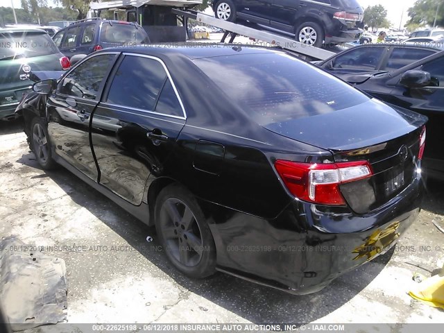 4T1BF1FK1DU650570 - 2013 TOYOTA CAMRY L/SE/LE/XLE 黑色 照片 3