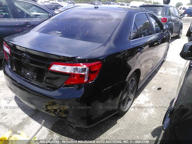 4T1BF1FK1DU650570 - 2013 TOYOTA CAMRY L/SE/LE/XLE 黑色 照片 4