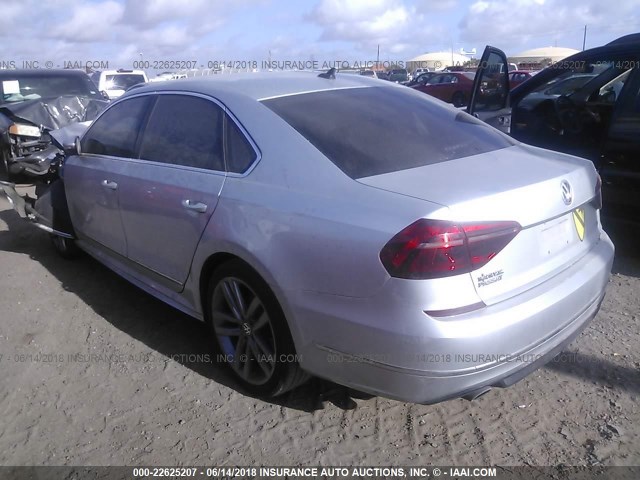 1VWDT7A32HC027511 - 2017 VOLKSWAGEN PASSAT R-LINE Gümüş foto 3