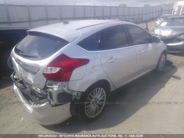 1FAHP3M22CL230689 - 2012 FORD FOCUS SEL SILVER photo 4