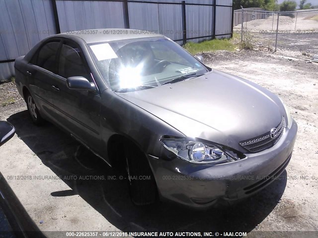 4T1BF32K52U522363 - 2002 TOYOTA CAMRY LE/XLE/SE ფერფლისფერი ფოტო 1