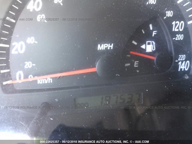 4T1BF32K52U522363 - 2002 TOYOTA CAMRY LE/XLE/SE ფერფლისფერი ფოტო 7