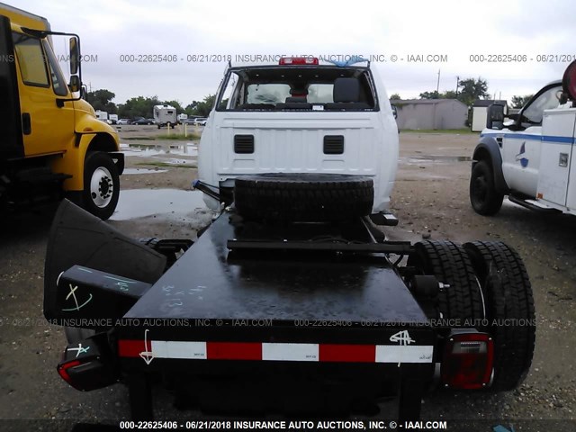 3C7WRNFL8HG773436 - 2017 RAM 5500 4X4 CREWCAB  WHITE photo 8