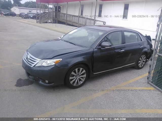 4T1BK3DB2BU414677 - 2011 TOYOTA AVALON LIMITED GRAY photo 2