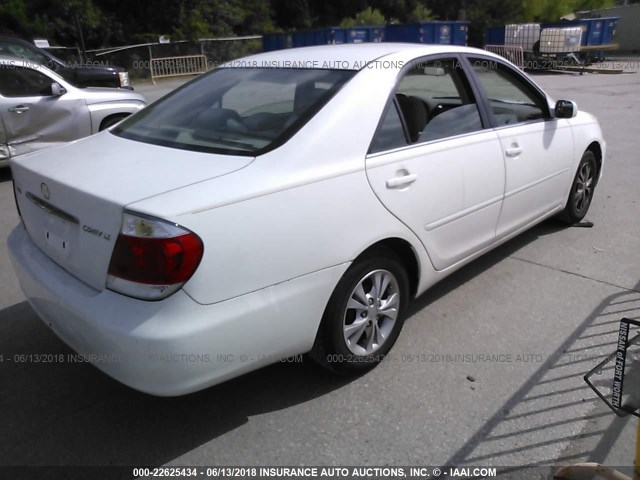 4T1BE30K85U590473 - 2005 TOYOTA CAMRY LE/XLE/SE 白色 照片 4