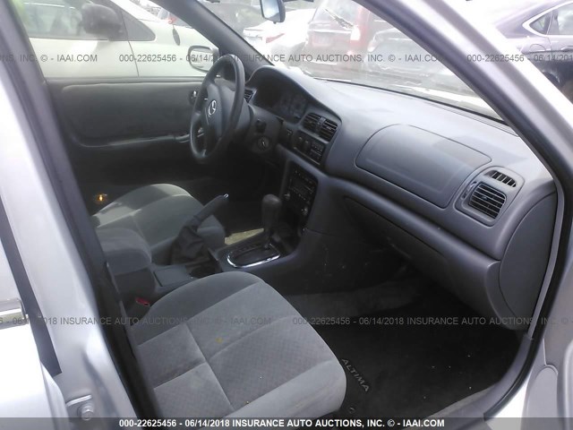 1YVGF22CX25282468 - 2002 MAZDA 626 LX SILVER photo 5