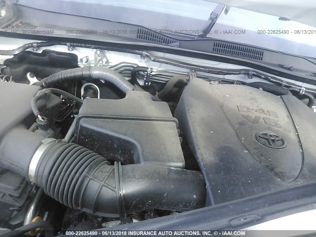 5TFCZ5AN7HX060645 - 2017 TOYOTA TACOMA DBL CAB/SR/TRDSPT/OR/PRO თეთრი ფოტო 10