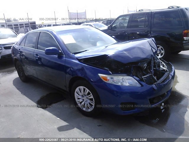 4T1BF3EK6BU770049 - 2011 TOYOTA CAMRY SE/LE/XLE BLUE photo 1