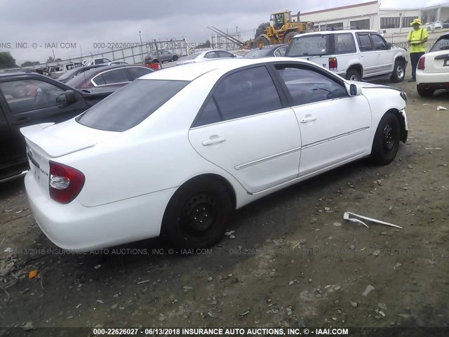 4T1BE30K52U108196 - 2002 TOYOTA CAMRY LE/XLE/SE თეთრი ფოტო 4