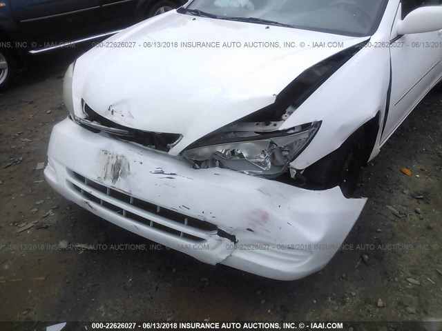 4T1BE30K52U108196 - 2002 TOYOTA CAMRY LE/XLE/SE თეთრი ფოტო 6