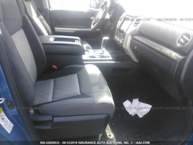 5TFUY5F11GX579959 - 2016 TOYOTA TUNDRA DOUBLE CAB SR/SR5 BLUE photo 5