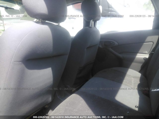 1FAFP34354W166325 - 2004 FORD FOCUS SE COMFORT/SE SPORT GRAY photo 8