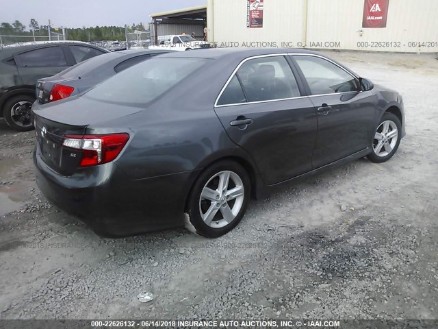 4T1BF1FK9EU817596 - 2014 TOYOTA CAMRY L/SE/LE/XLE 灰色 照片 4