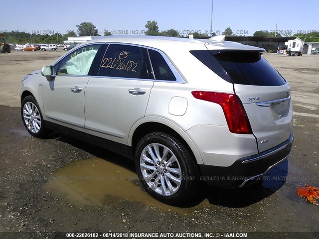 1GYKNFRS1HZ116083 - 2017 CADILLAC XT5 PLATINUM GOLD photo 3