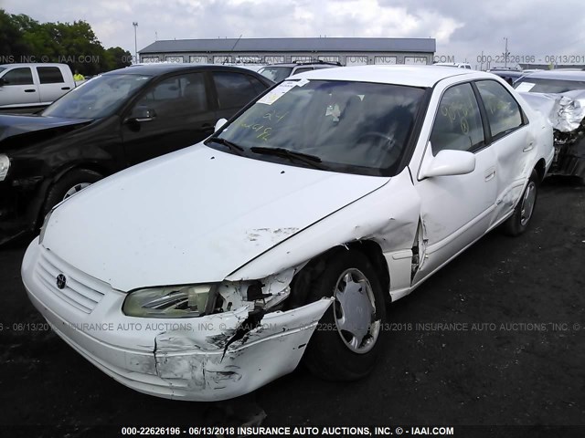 4T1BG22K6XU909924 - 1999 TOYOTA CAMRY CE/LE/XLE თეთრი ფოტო 2