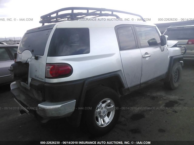 JTEBU11F570062053 - 2007 TOYOTA FJ CRUISER SILVER photo 4