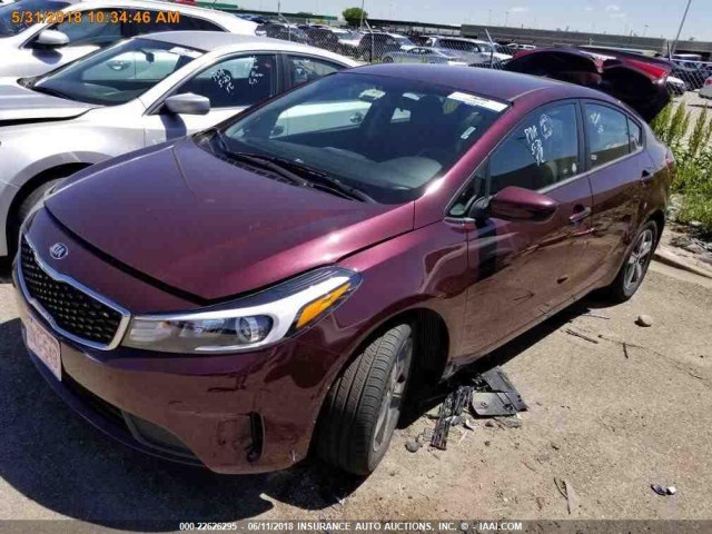 3KPFL4A72JE248926 - 2018 KIA FORTE LX/S RED photo 16