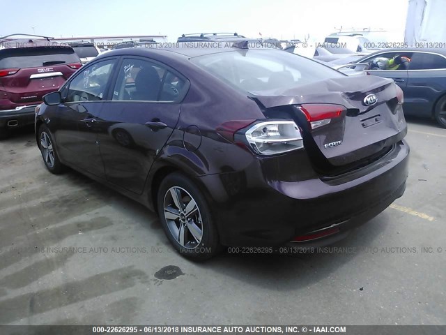 3KPFL4A72JE248926 - 2018 KIA FORTE LX/S RED photo 3