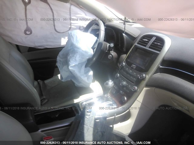 1G11D5SR8DF208480 - 2013 CHEVROLET MALIBU 1LT 米色 照片 5