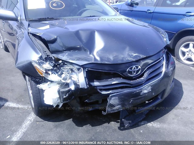 4T1BF3EK7BU153808 - 2011 TOYOTA CAMRY SE/LE/XLE GRAY photo 6