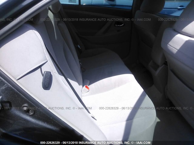 4T1BF3EK7BU153808 - 2011 TOYOTA CAMRY SE/LE/XLE GRAY photo 8