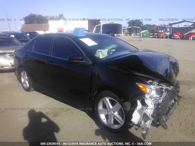 4T1BF1FK8EU833742 - 2014 TOYOTA CAMRY L/SE/LE/XLE 黑色 照片 1