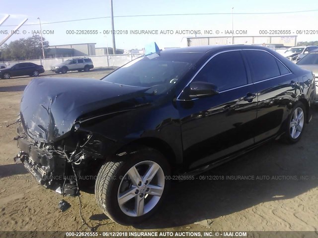 4T1BF1FK8EU833742 - 2014 TOYOTA CAMRY L/SE/LE/XLE 黑色 照片 2