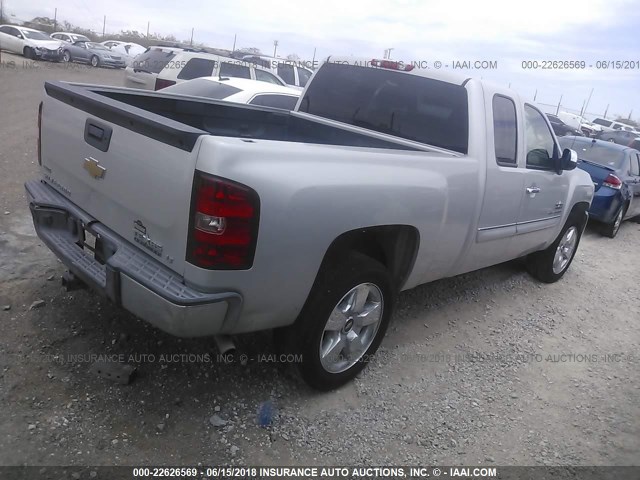 1GCSCSE03AZ281597 - 2010 CHEVROLET SILVERADO C1500 LT SILVER photo 4