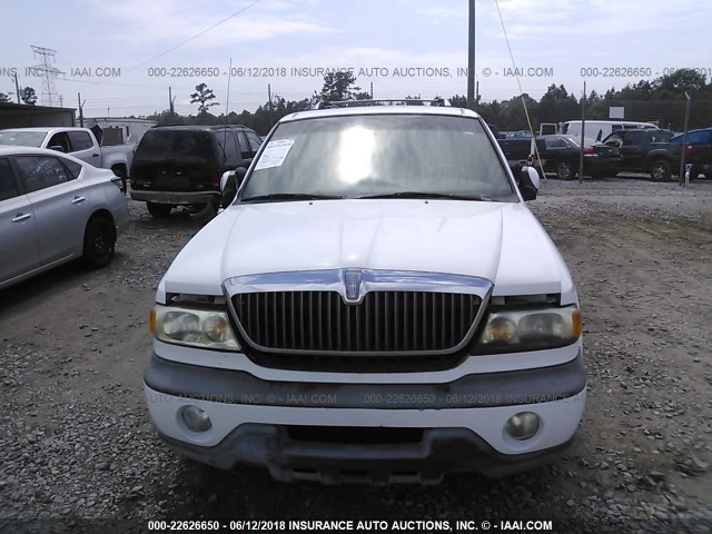 5LMRU27A3XLJ25615 - 1999 LINCOLN NAVIGATOR WHITE photo 6