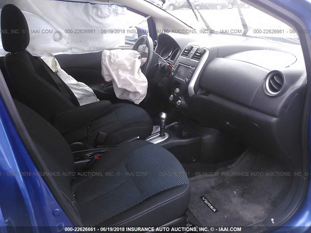 3N1CE2CP0EL382062 - 2014 NISSAN VERSA NOTE S/S PLUS/SV/SL BLUE photo 5