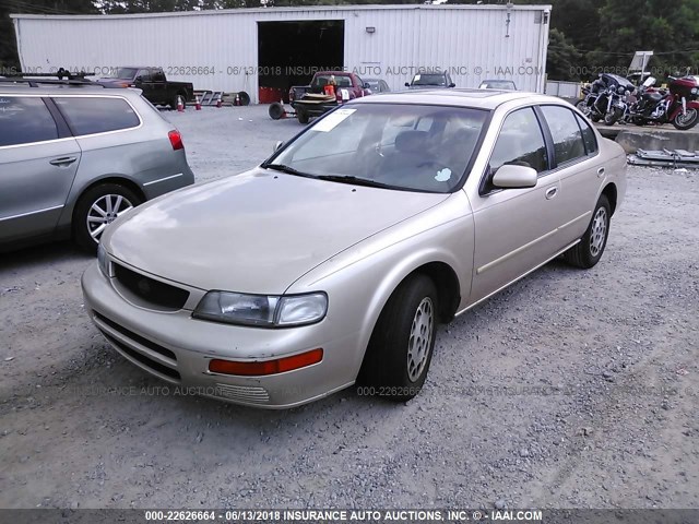 JN1CA21D5ST651619 - 1995 NISSAN MAXIMA GLE/GXE/SE GOLD photo 2