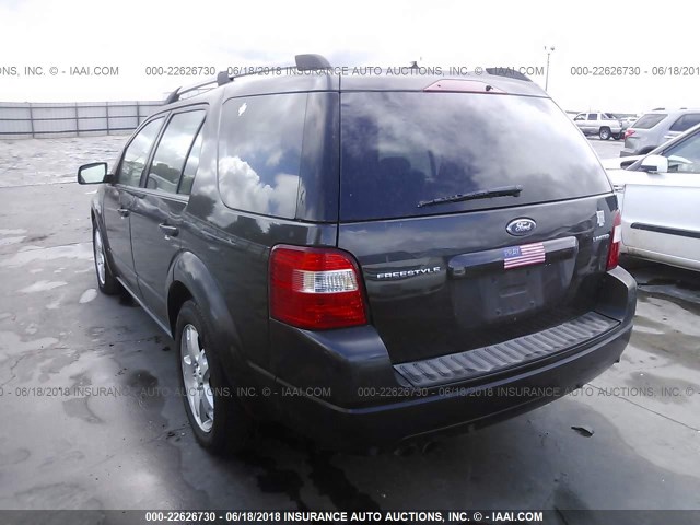 1FMDK03117GA17872 - 2007 FORD FREESTYLE LIMITED GRAY photo 3