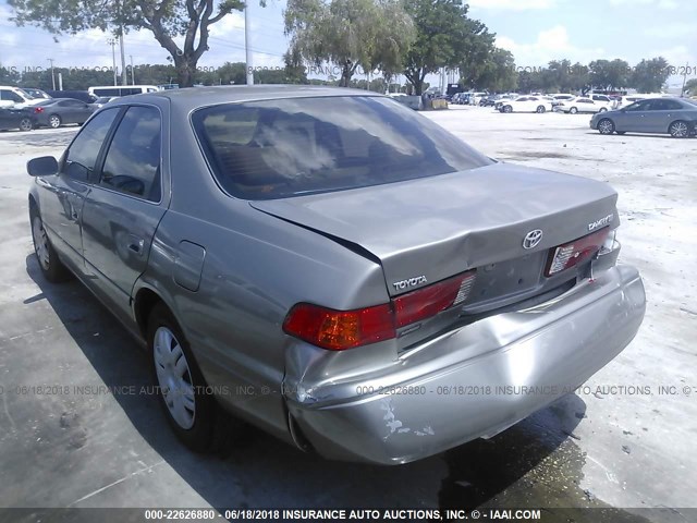 4T1BG22K71U088940 - 2001 TOYOTA CAMRY CE/LE/XLE GRAY photo 3