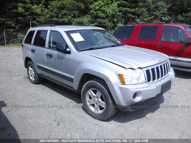1J4GR48K95C708989 - 2005 JEEP GRAND CHEROKEE LAREDO/COLUMBIA/FREEDOM 银色 照片 1