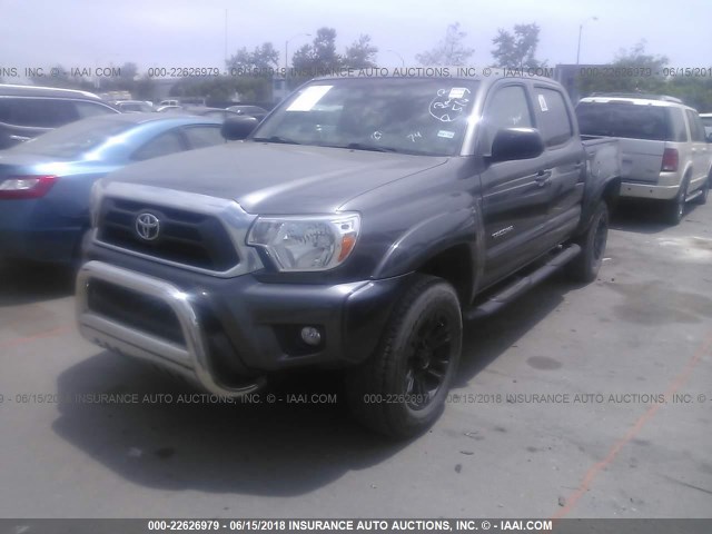 5TFJU4GN0FX076531 - 2015 TOYOTA TACOMA DOUBLE CAB PRERUNNER GRAY photo 2