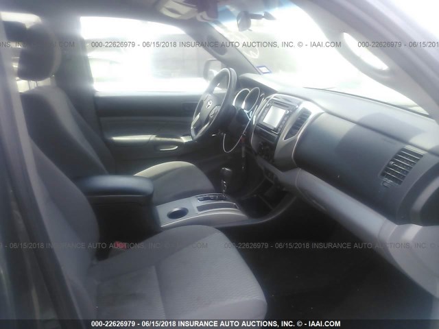 5TFJU4GN0FX076531 - 2015 TOYOTA TACOMA DOUBLE CAB PRERUNNER GRAY photo 5