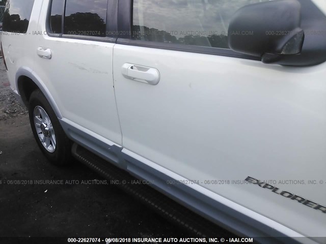 1FMZU65W82ZB13412 - 2002 FORD EXPLORER LIMITED 白色 照片 6