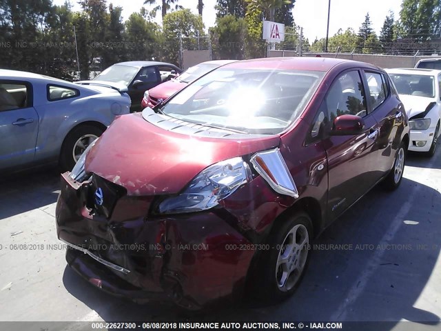 JN1AZ0CP2CT021120 - 2012 NISSAN LEAF SV/SL MAROON photo 2