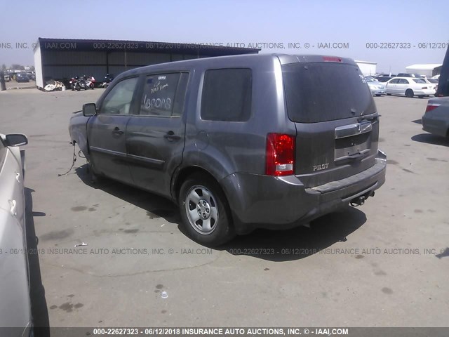 5FNYF3H24EB012895 - 2014 HONDA PILOT LX GRAY photo 3