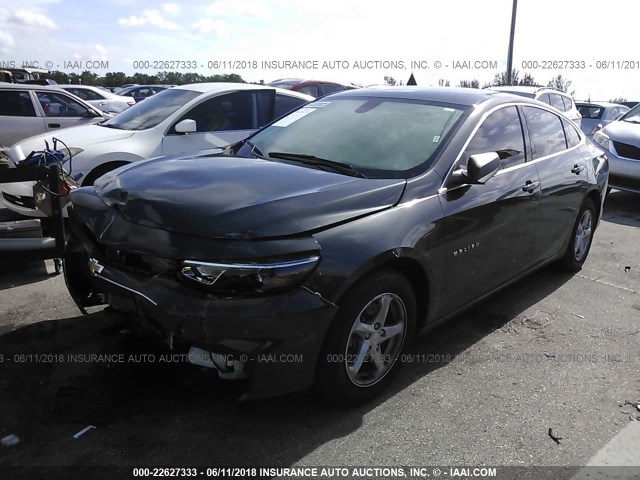 1G1ZB5ST8HF206707 - 2017 CHEVROLET MALIBU LS 灰色 照片 2